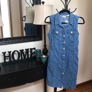 Levi’s - NWT Denim Sleeveless Button-Down Dress
